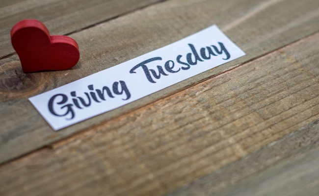 Giving,Tuesday,Donate,Charity,Concept,With,Text,On,Wooden,Board