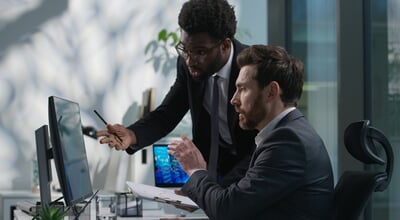 Annoyed,African,American,Leader,Dissatisfied,Boss,Scolding,Arguing,Caucasian,Office