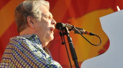 New,Orleans,,Louisiana,-,April,28,,2012:,Brian,Wilson,And