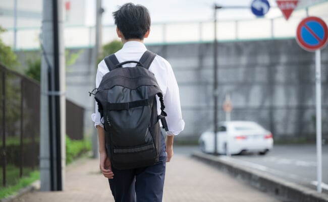 The,Backs,Of,Japanese,Junior,High,And,High,School,Students