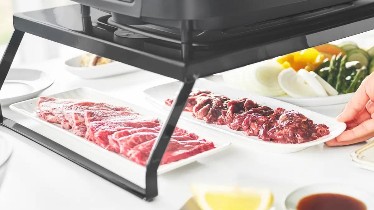 山崎実業の新作で、「テーブルにこれ以上ものを置けない」から脱却。鍋