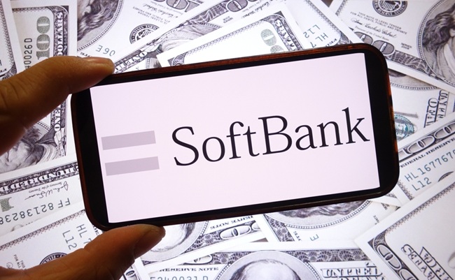 Konskie,,Poland,-,September,15,,2025:,Softbank,Company,Logo,Displayed