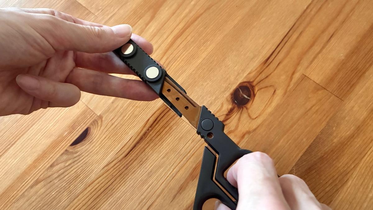 段ボールの開梱から解体まで、これ1本でラクにいけちゃう！ 新生活