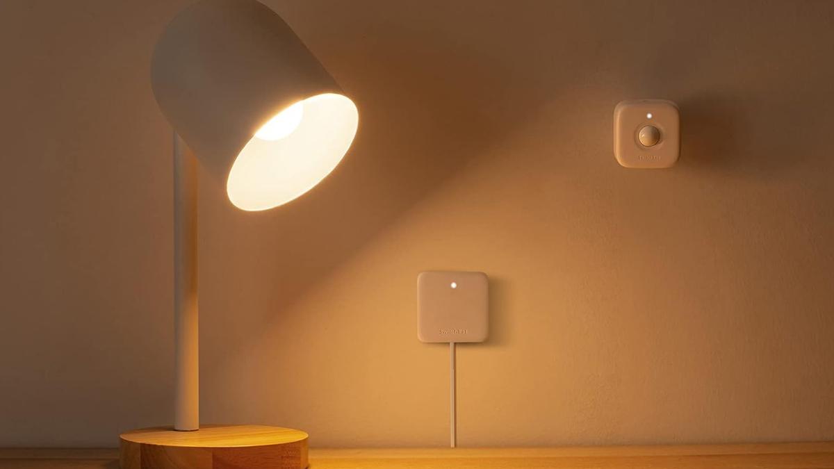roomie_2026-04-30_switchbot_led_top.jpg