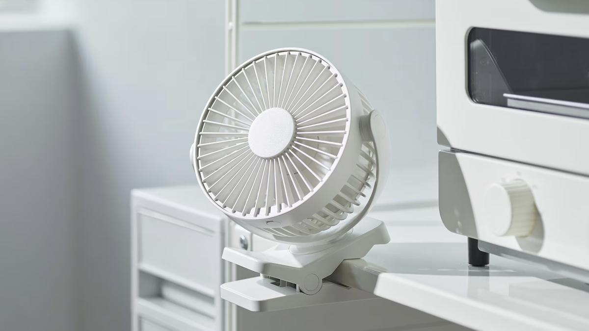 roomie_20260427-mio-muji-portablefan-01.jpg