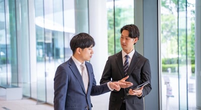Male,Businessman,Having,A,Meeting.