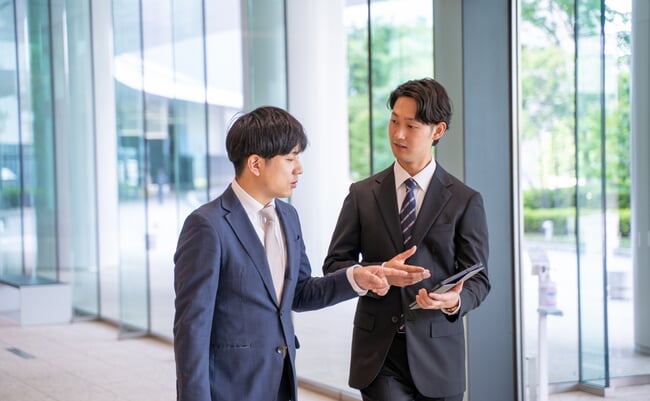 Male,Businessman,Having,A,Meeting.