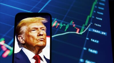 Usa,President,Donald,Trump,On,Smartphone,And,Stock,Image,In
