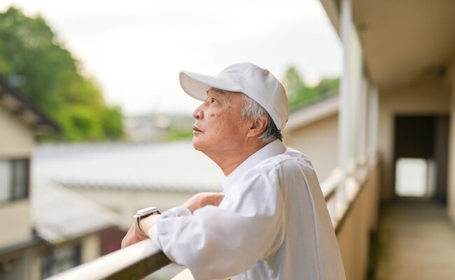 In,A,Japanese,Apartment,,A,Japanese,Man,In,His,Late