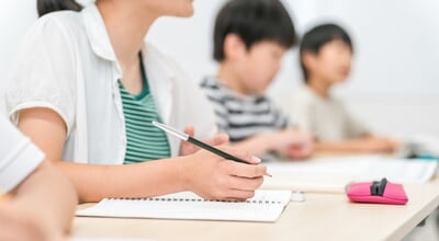 Girls,,Elementary,School,Students,,And,Junior,High,School,Students,Writing