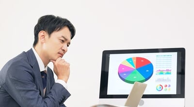 A,Male,Business,Person,Worried,While,Working,In,The,Office