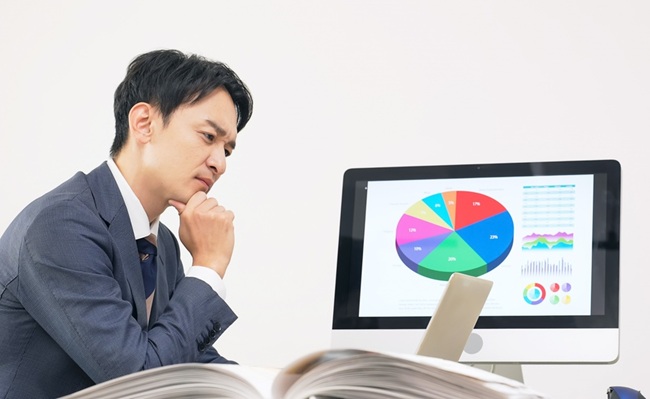 A,Male,Business,Person,Worried,While,Working,In,The,Office