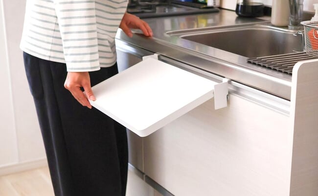 roomie_20260429-mio-yamajitsu-foldable-sink-cabinet-01.jpg