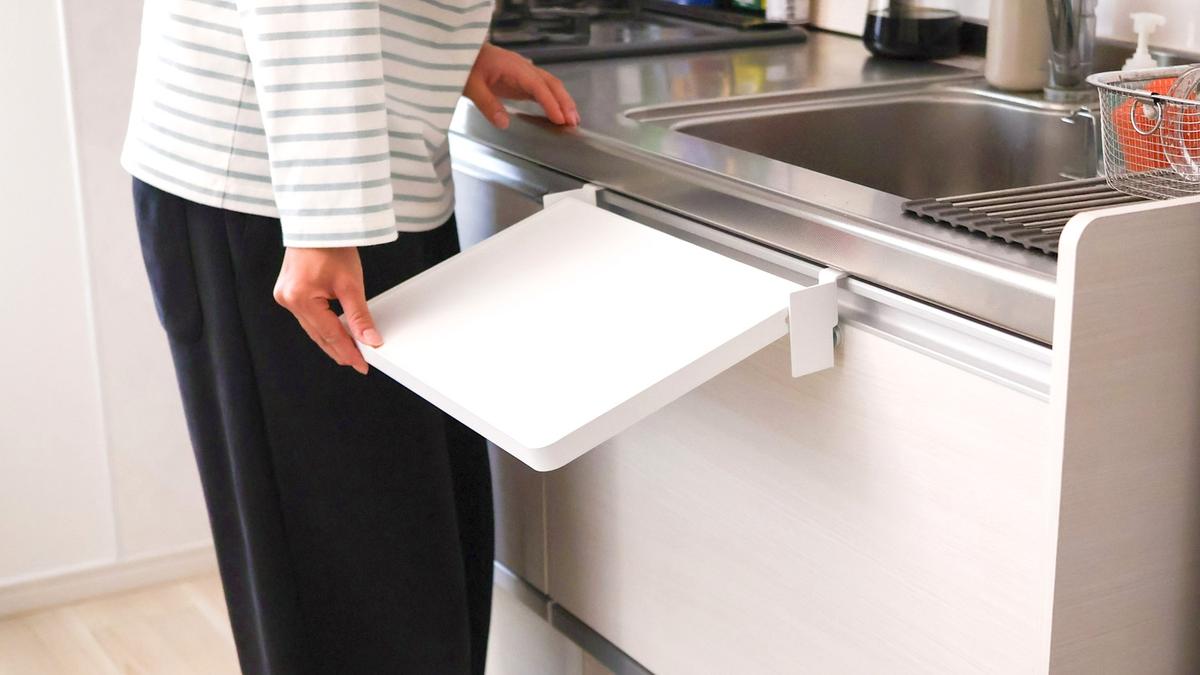 roomie_20260429-mio-yamajitsu-foldable-sink-cabinet-01.jpg