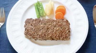 roomie_230419_steakhache_top.jpg