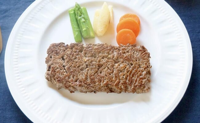 roomie_230419_steakhache_top.jpg