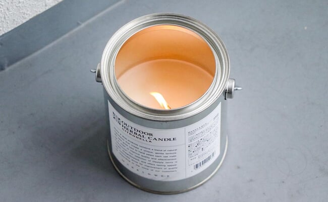 roomie_250709_mw_outdoorcandle_01_1.jpg