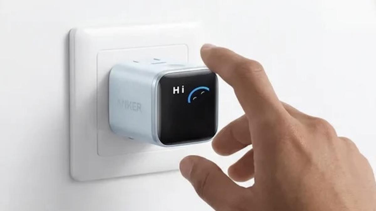roomie_2605_amazon_anker_nano_charger4.jpg
