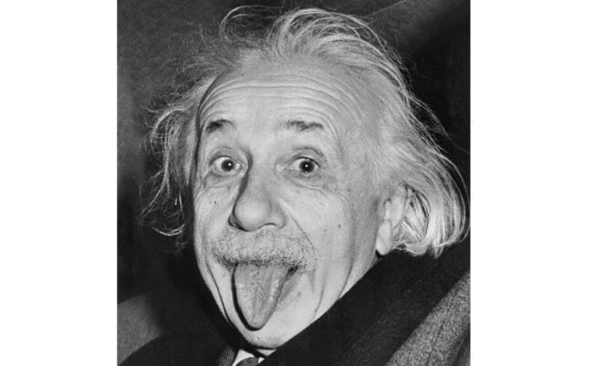 Albert_Einstein_sticks_his_tongue-1