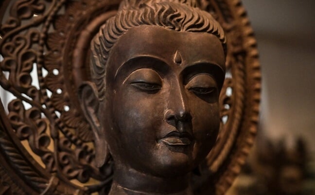Buddha,Face,Head,Looking,At,Wisdom,Light,Calm,Peace,To