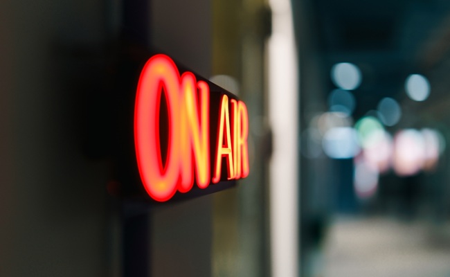 Broadcast,Studio,On,Air,Sign,Radio,Podcast,Streaming,Production,Illuminated