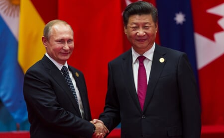 「中国こそが世界の中心」をアピールか?米トランプと露プーチンを相次いで出迎えた習近平の目論見