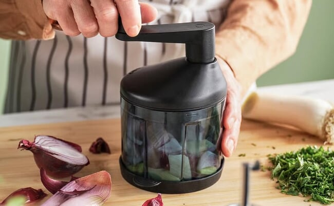 roomie_stensnultra-vegetable-chopper-black-grey-turquoise-transparent__1485490_pe1001999_s5.jpg