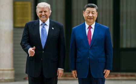 「揺るぎない日米同盟」どころか危うさ増す日本の立場。トランプとの電話会談後に高市早苗が見せた“不自然な笑顔”