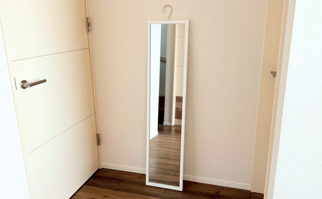 roomie_260528_nitori_closet-tsurisage-mirror_14-1.png
