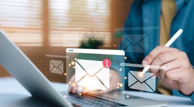 Business,Professional,Using,Laptop,Stylus,With,Virtual,Email,Notification,Interface,