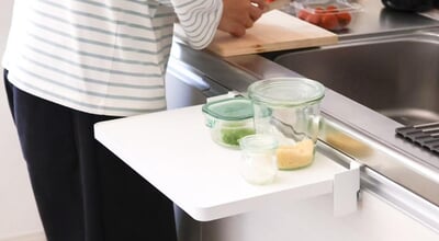 roomie_20260429-mio-yamajitsu-foldable-sink-cabinet-03.jpg