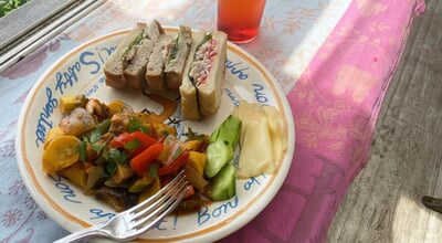 roomie_260623_kogureh_top.jpg