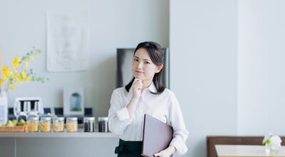 A,Young,Japanese,Woman,Working,Part-time,At,A,Cafe