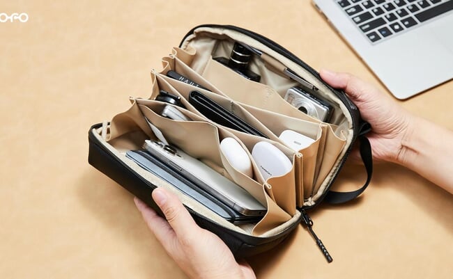 roomie_20260817-cofo-gadget-pouch-01.jpg