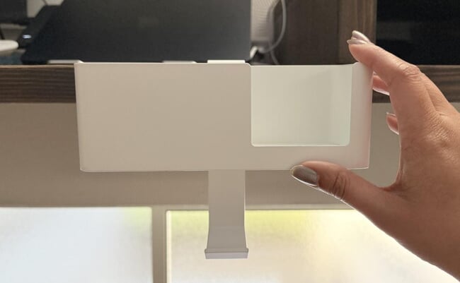 roomie_260403_yamazakijitsugyou_tableside-mountedorganizerrack_1-scaled_1.jpg