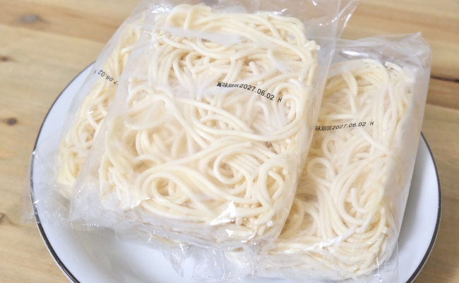 roomie_260729_frozenspaghetti_eye2.png