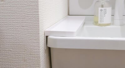 roomie_20260903-mio-yamajitsu-bathroomsink-tray-01.jpg