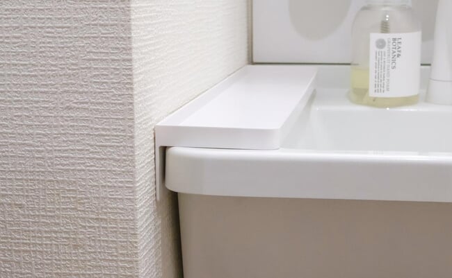 roomie_20260903-mio-yamajitsu-bathroomsink-tray-01.jpg