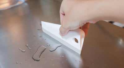 roomie_20260916-mio-marna-squeegee-01.jpg