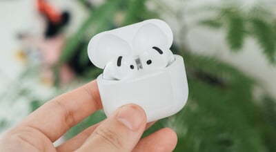 roomie_20260923-airpods5-01.jpg