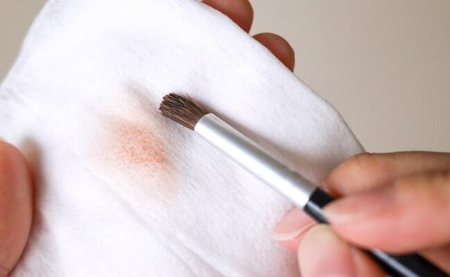 roomie_20260929-mio-daiso-makeupbrush-cleaner-01-2.jpg