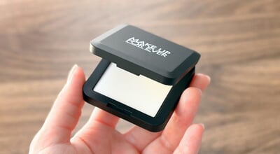 roomie_makeupforever-facepowder-travelsize-scaled.jpg
