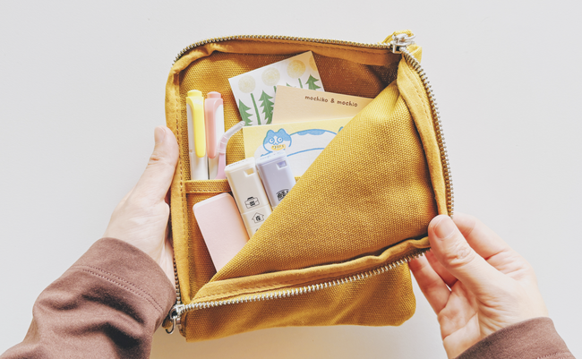 roomie_shiro_260915_muji-notecase_top.png