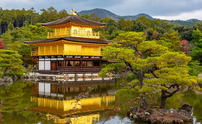 Kinkaku-ji,(golden,Pavilion),-,Zen,Buddhist,Temple,In,Autumn,,Kyoto,